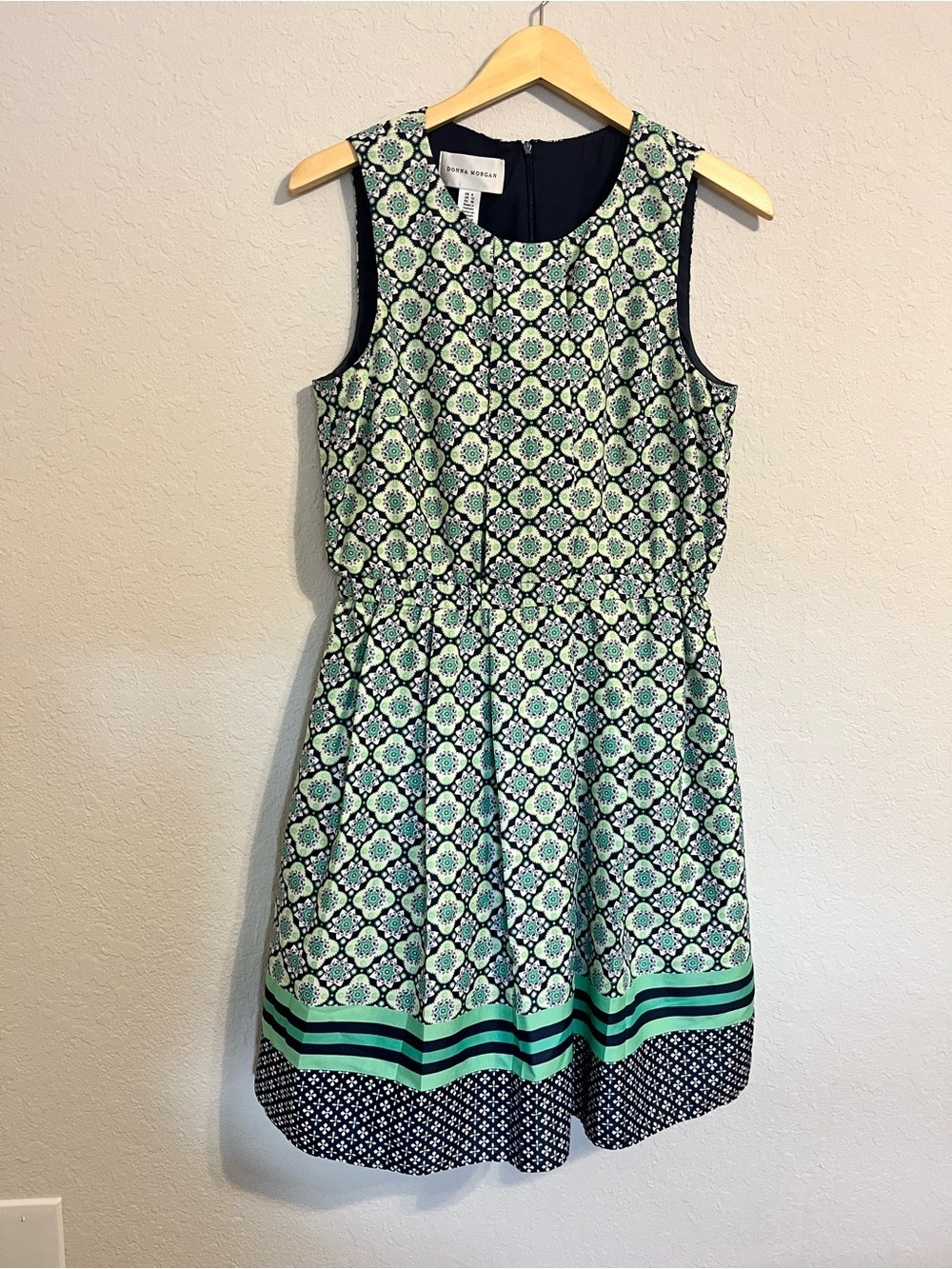 Donna Morgan Tile Print Fit & Flare Dress Pockets Green Medallion US 8 Vacation
